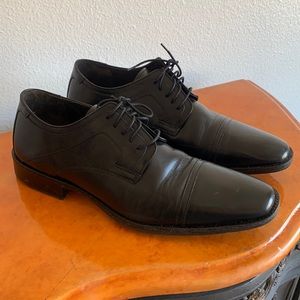 Johnston & Murphy Black Sheepskin Leather Cap-Toe Derby - Size 13